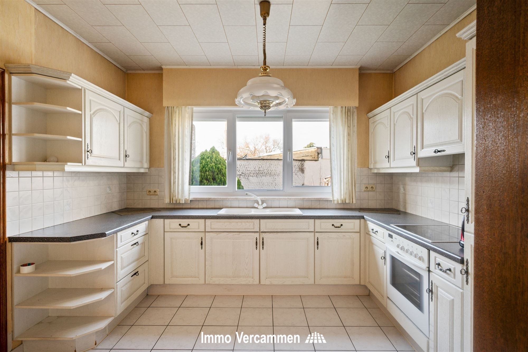 Op te frissen woning te Mechelen-Zuid, nabij het Vrijbroekpark