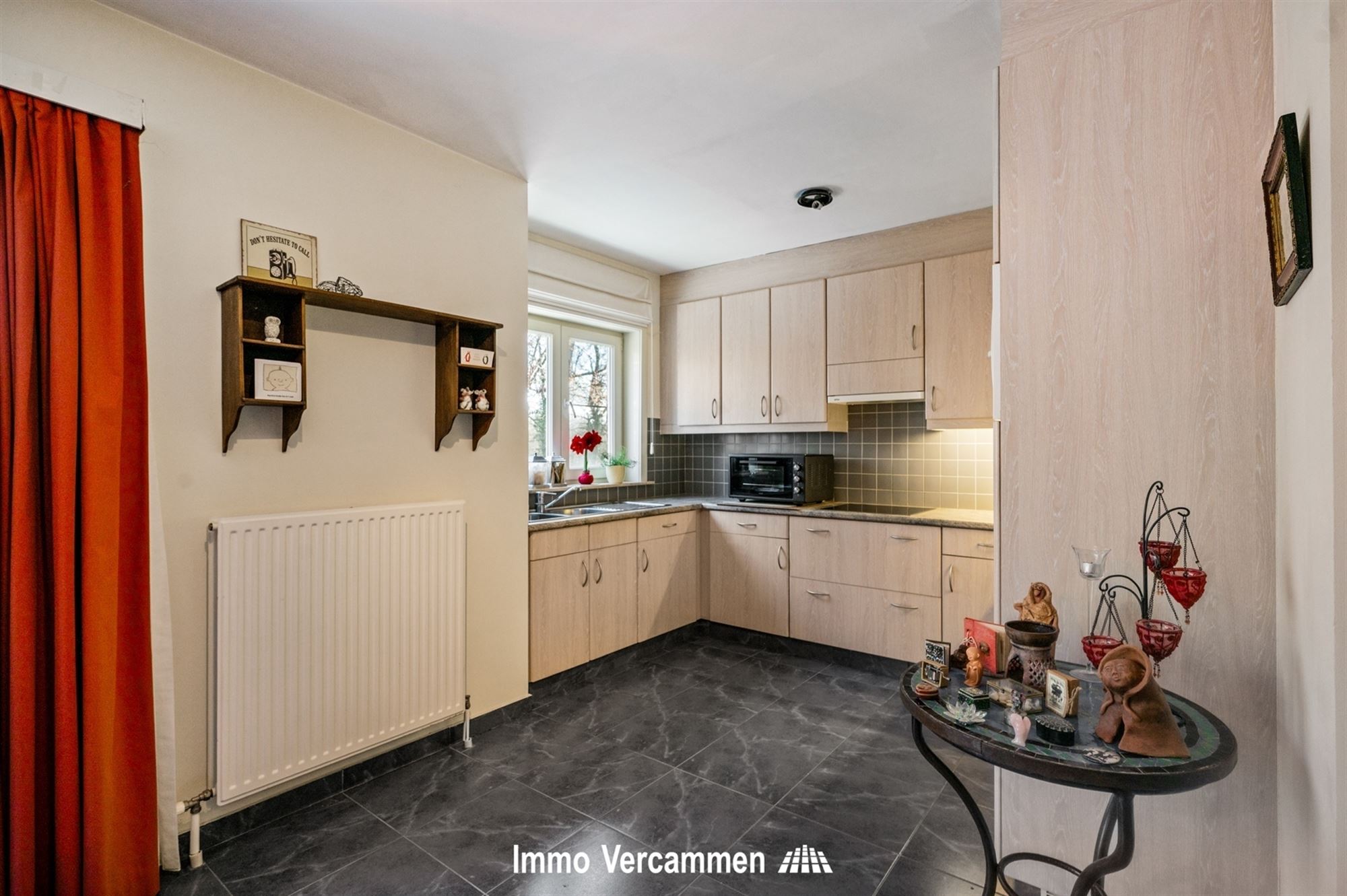 Lichtrijk 2-slaapkamerappartement met balkon, kelder en fietsenstalling in Lier