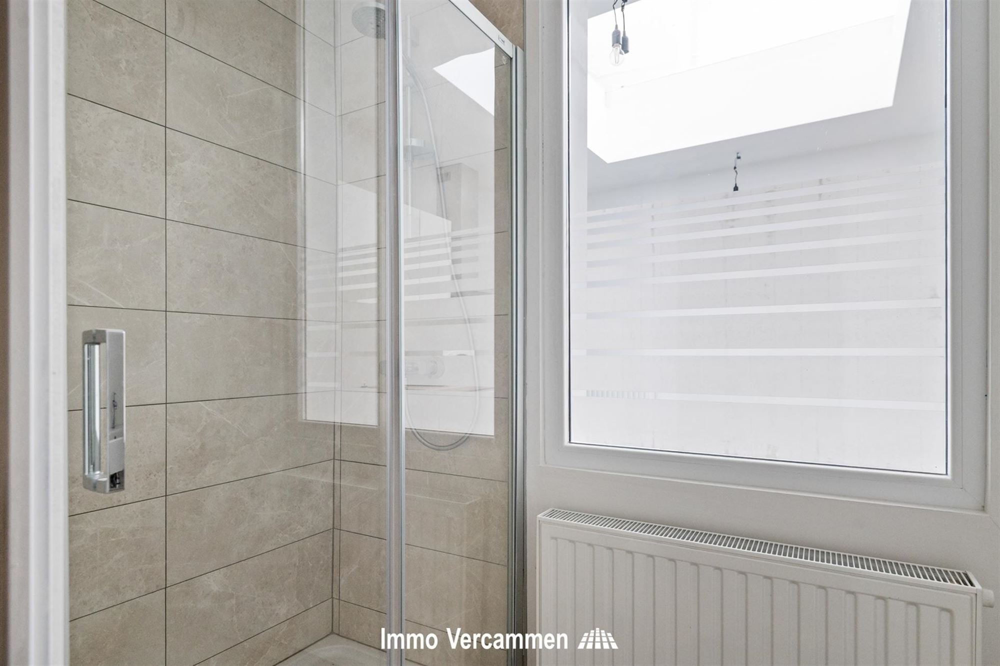 Gemoderniseerde woning met 4 slpks te Putte