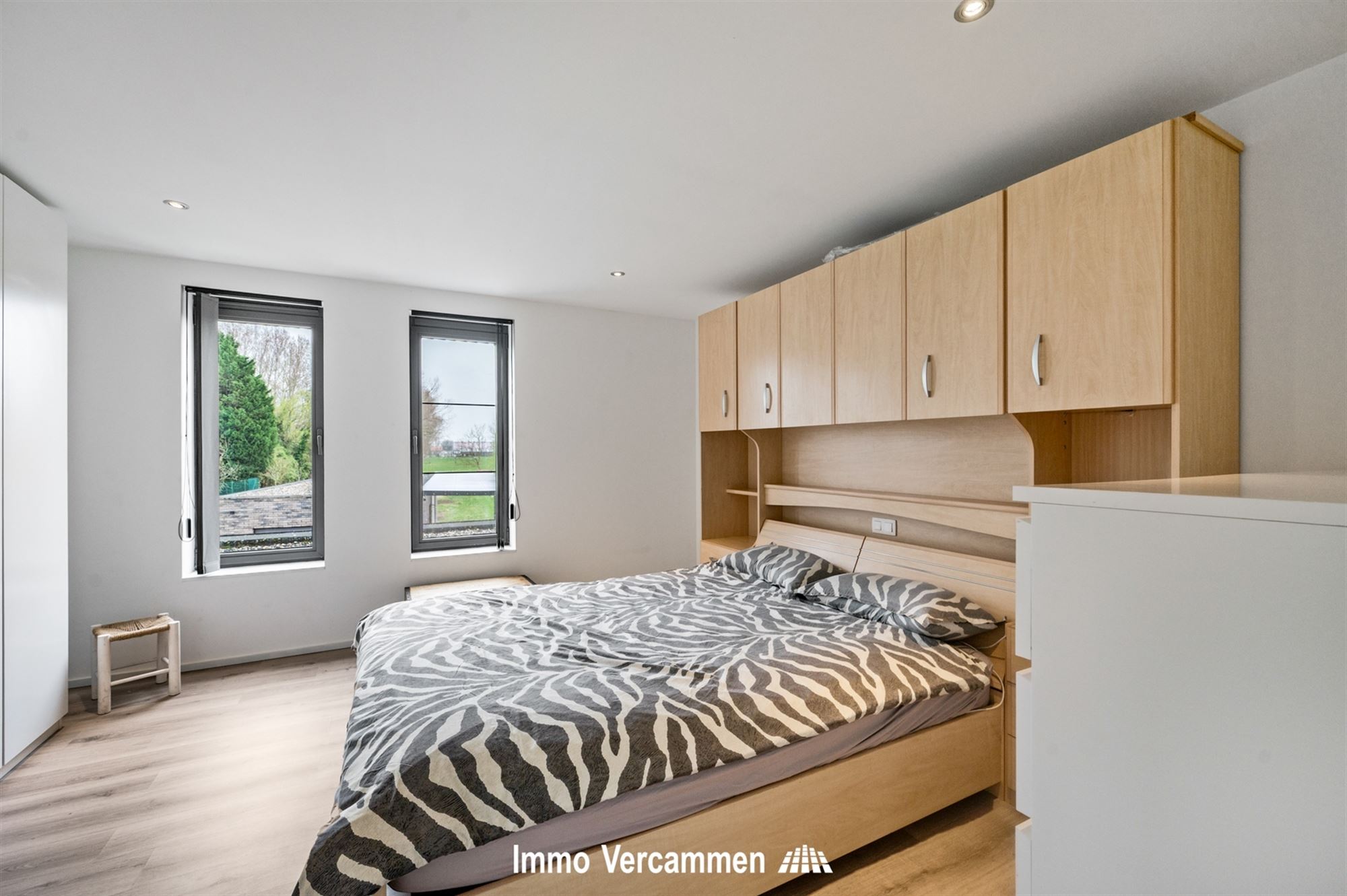 Woonst met magazijn/loods te Koningshooikt