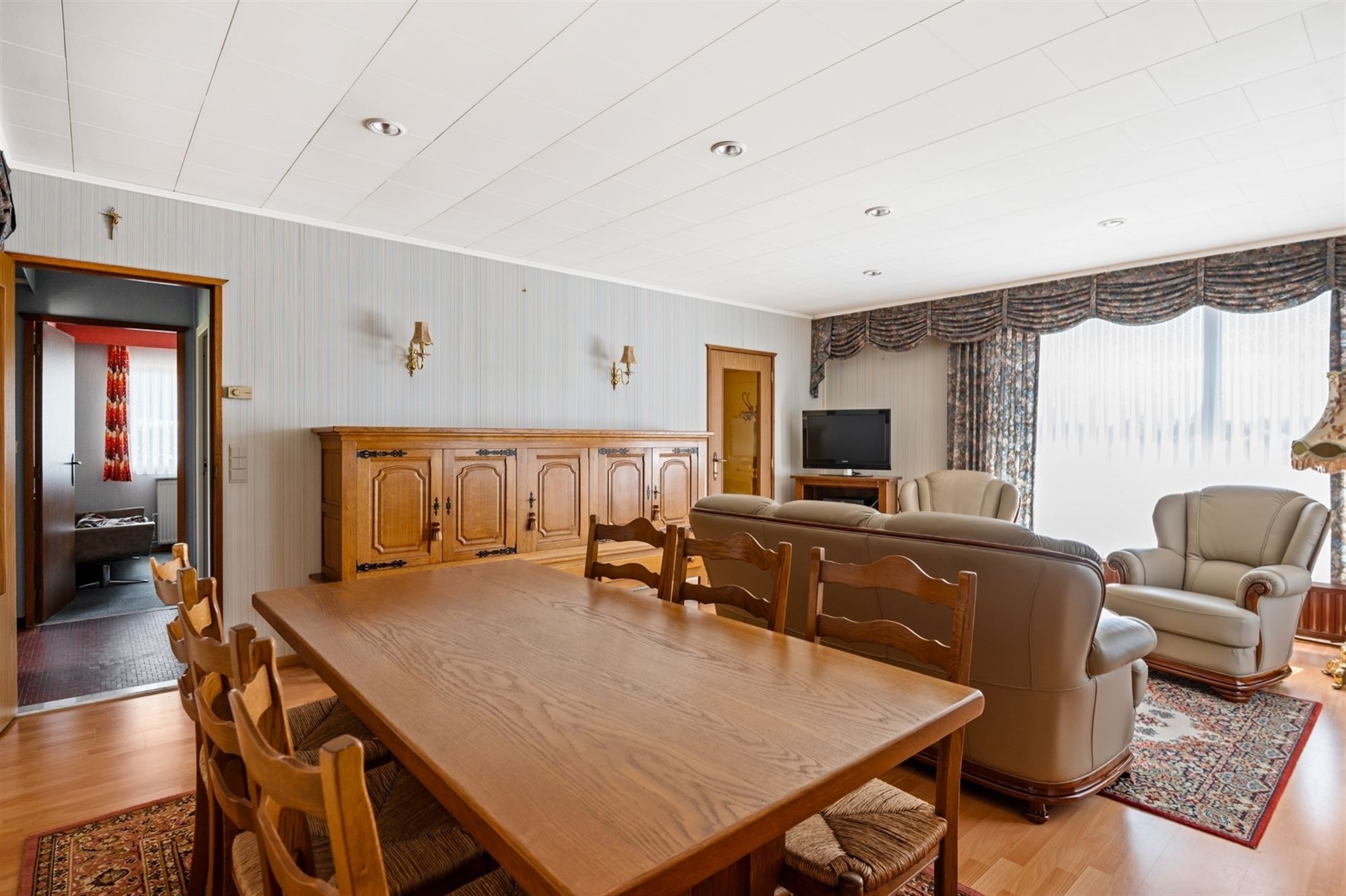 Grondig te moderniseren woning te Putte