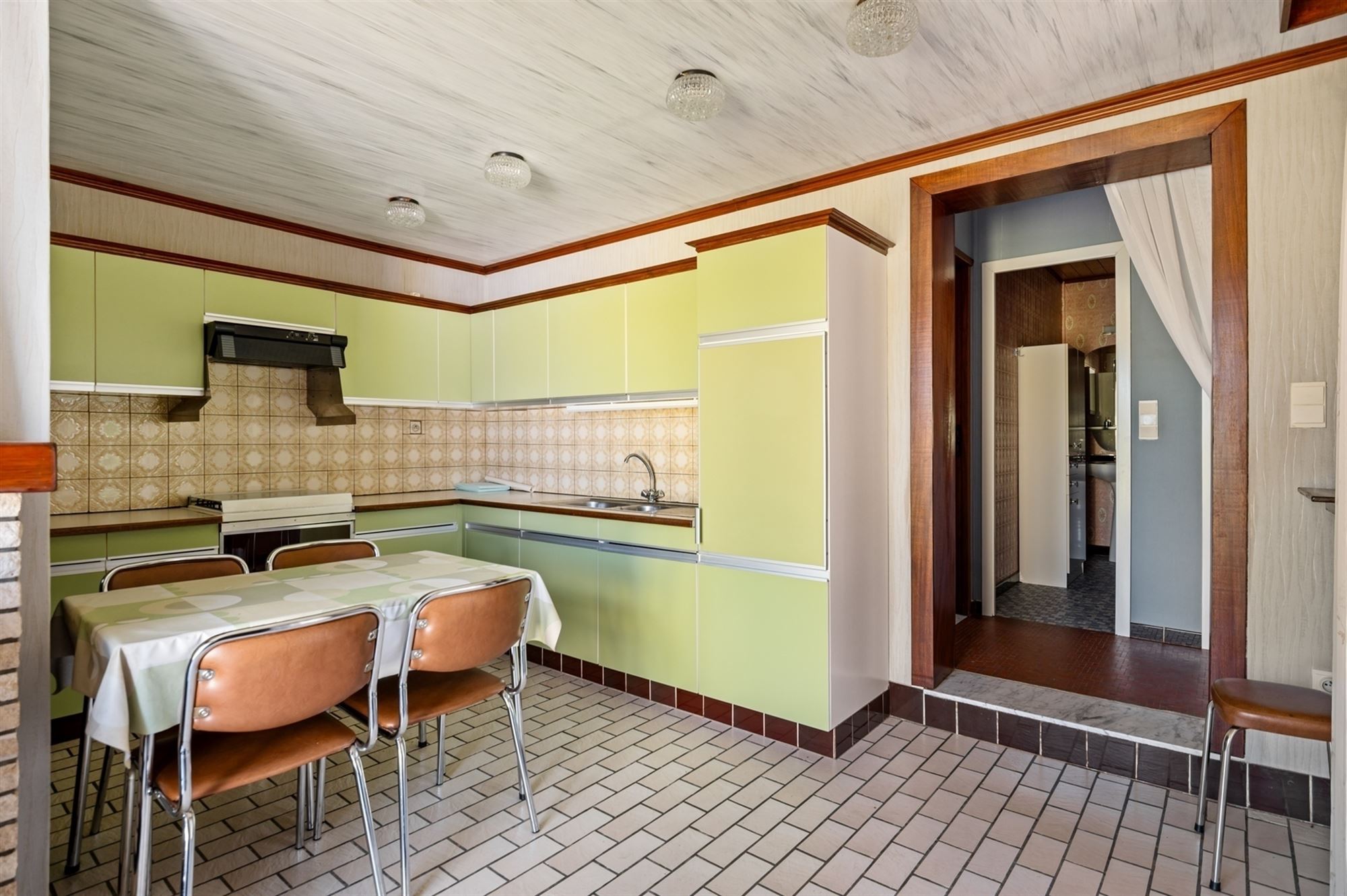 Grondig te moderniseren woning te Putte