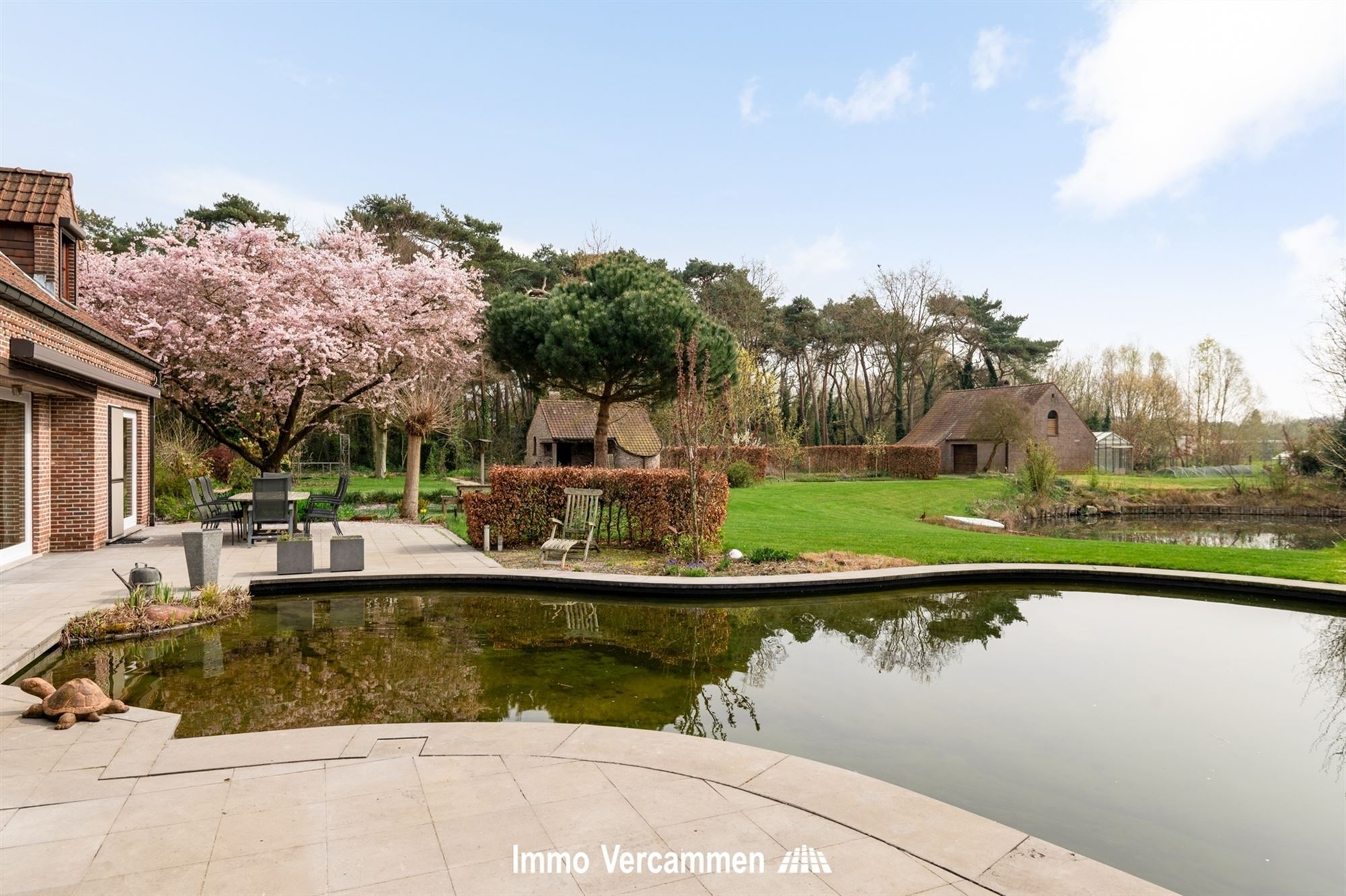 Statige villa op een unieke locatie te Bonheiden