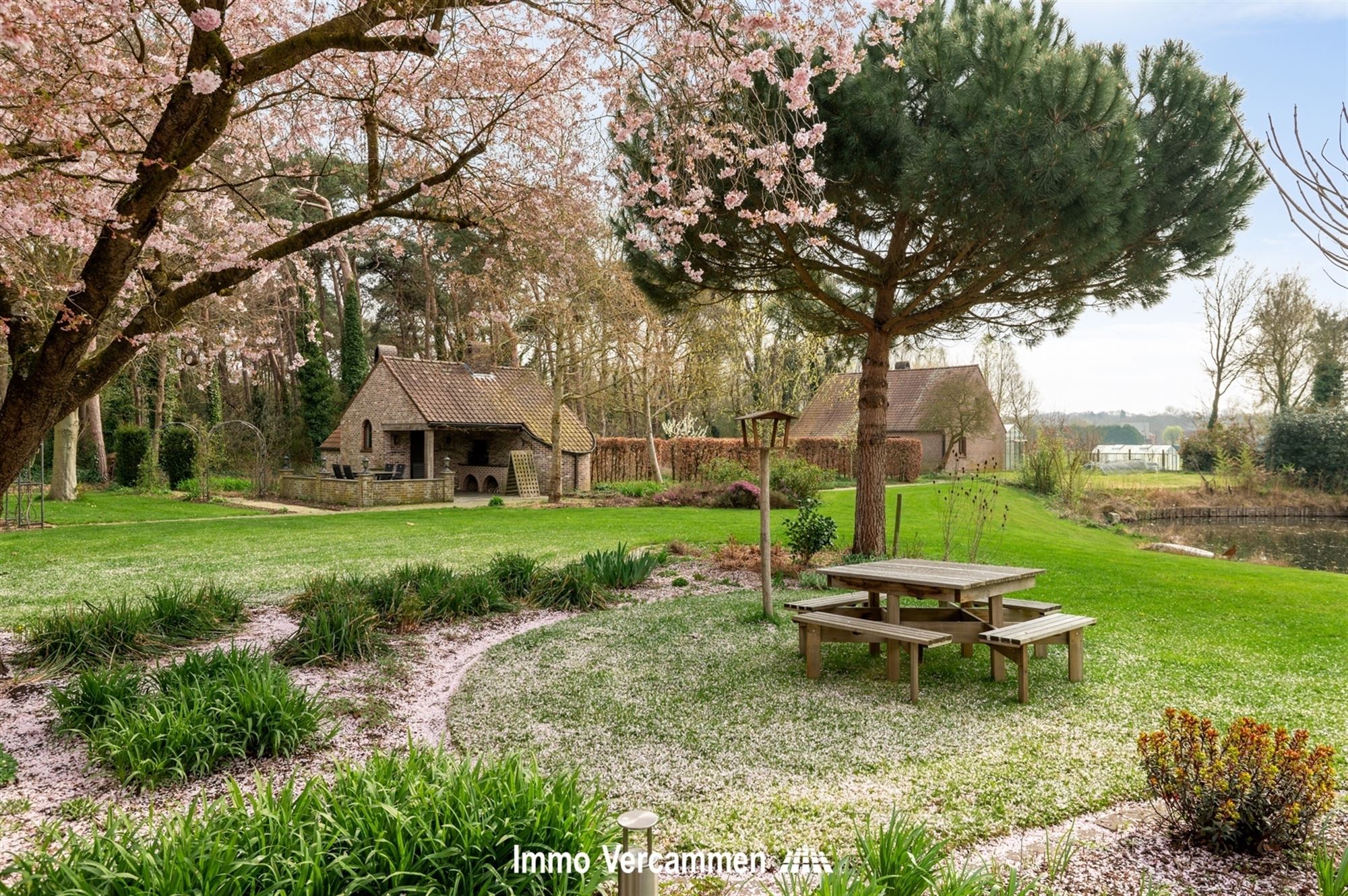 Statige villa op een unieke locatie te Bonheiden