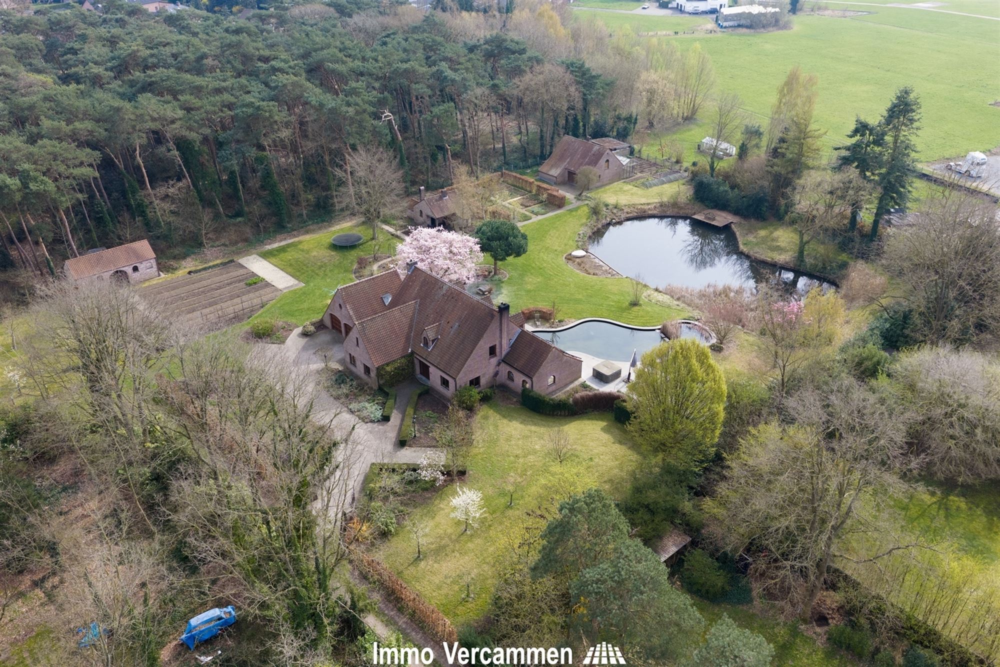 Statige villa op een unieke locatie te Bonheiden