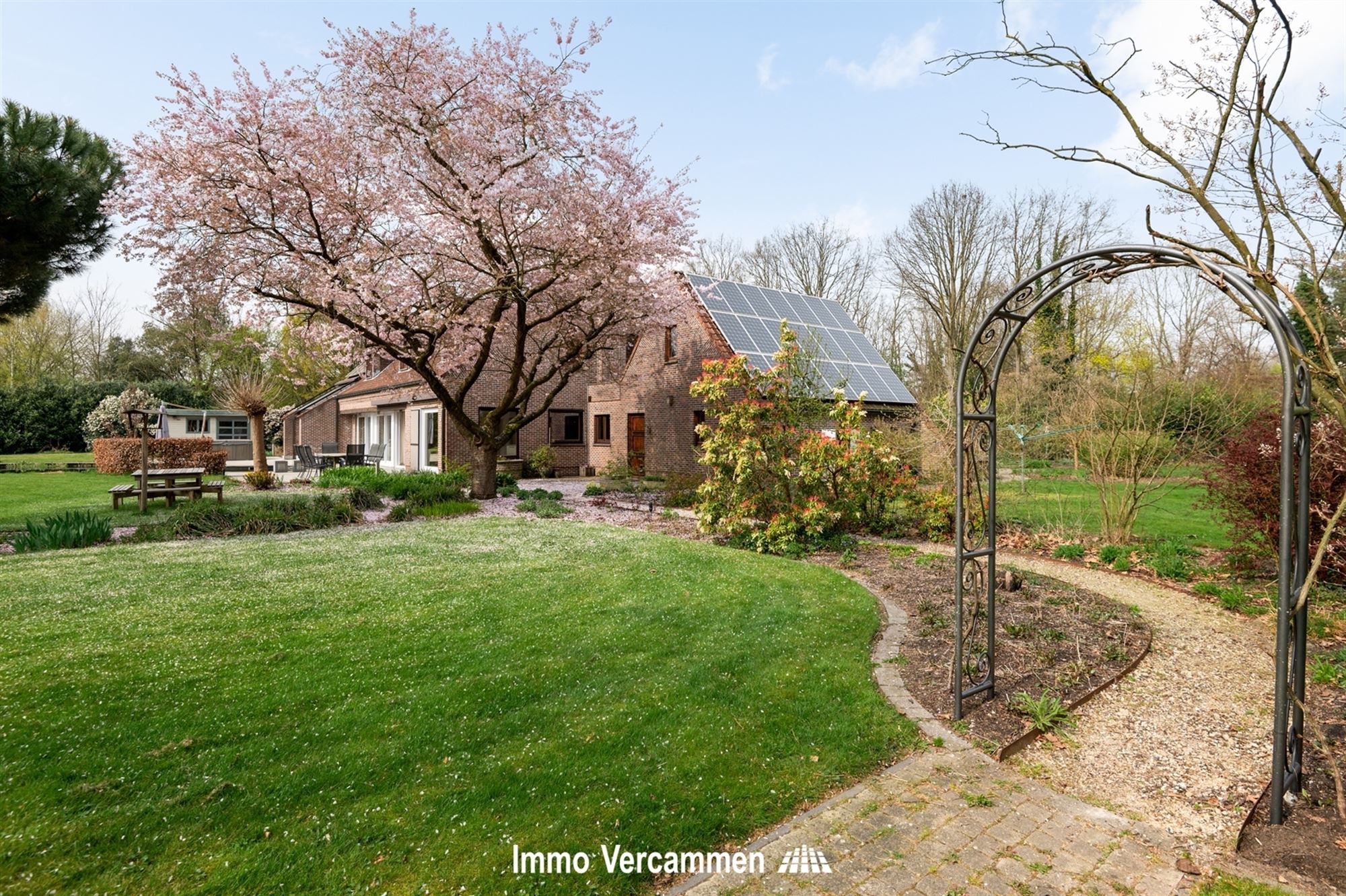 Statige villa op een unieke locatie te Bonheiden