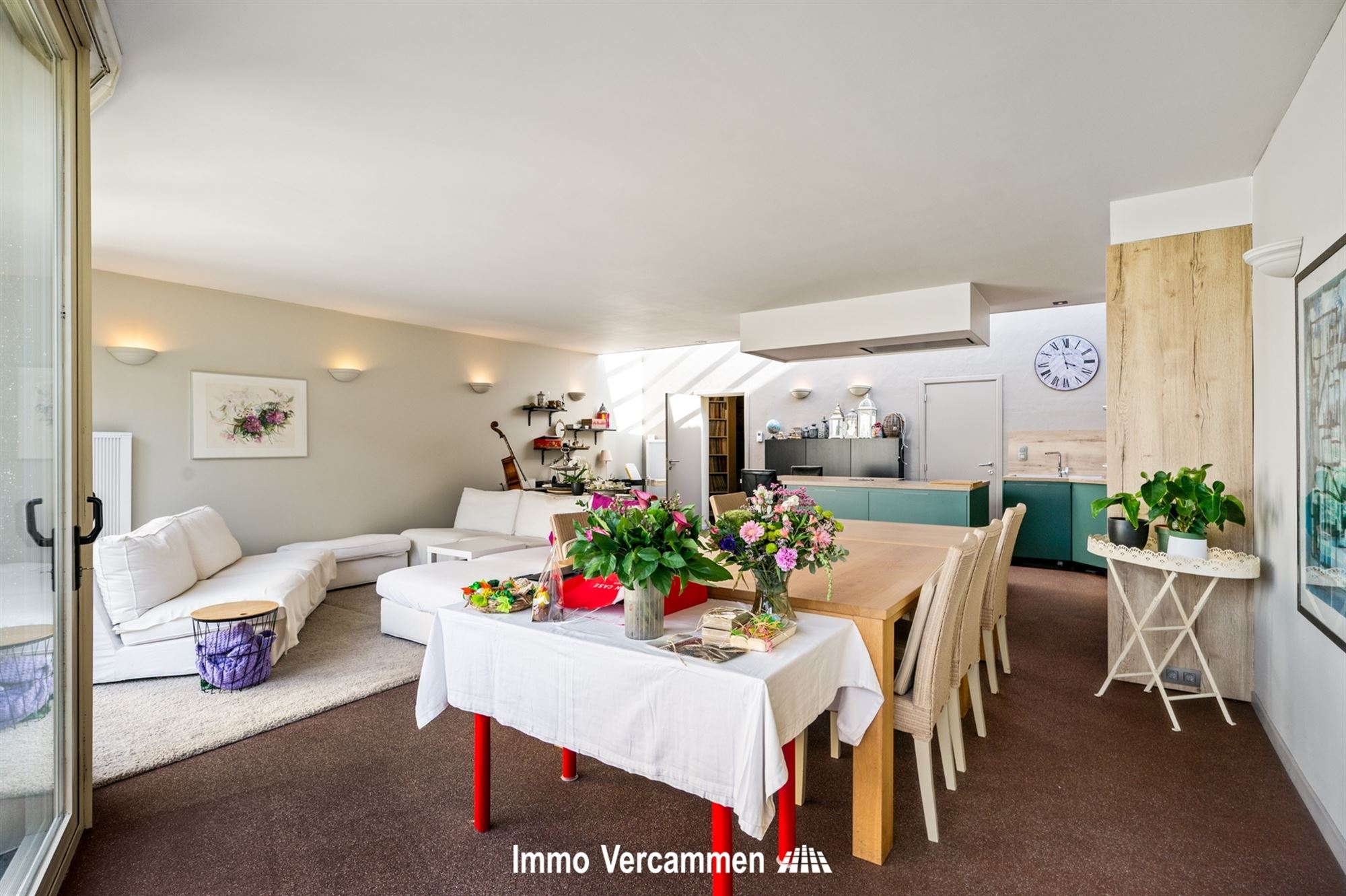 Verrassend ruime woning met 5 slpks te Duffel