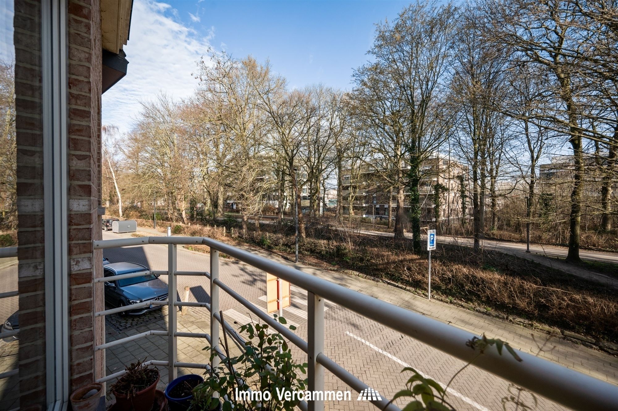 Lichtrijk 2-slaapkamerappartement met balkon, kelder en fietsenstalling in Lier
