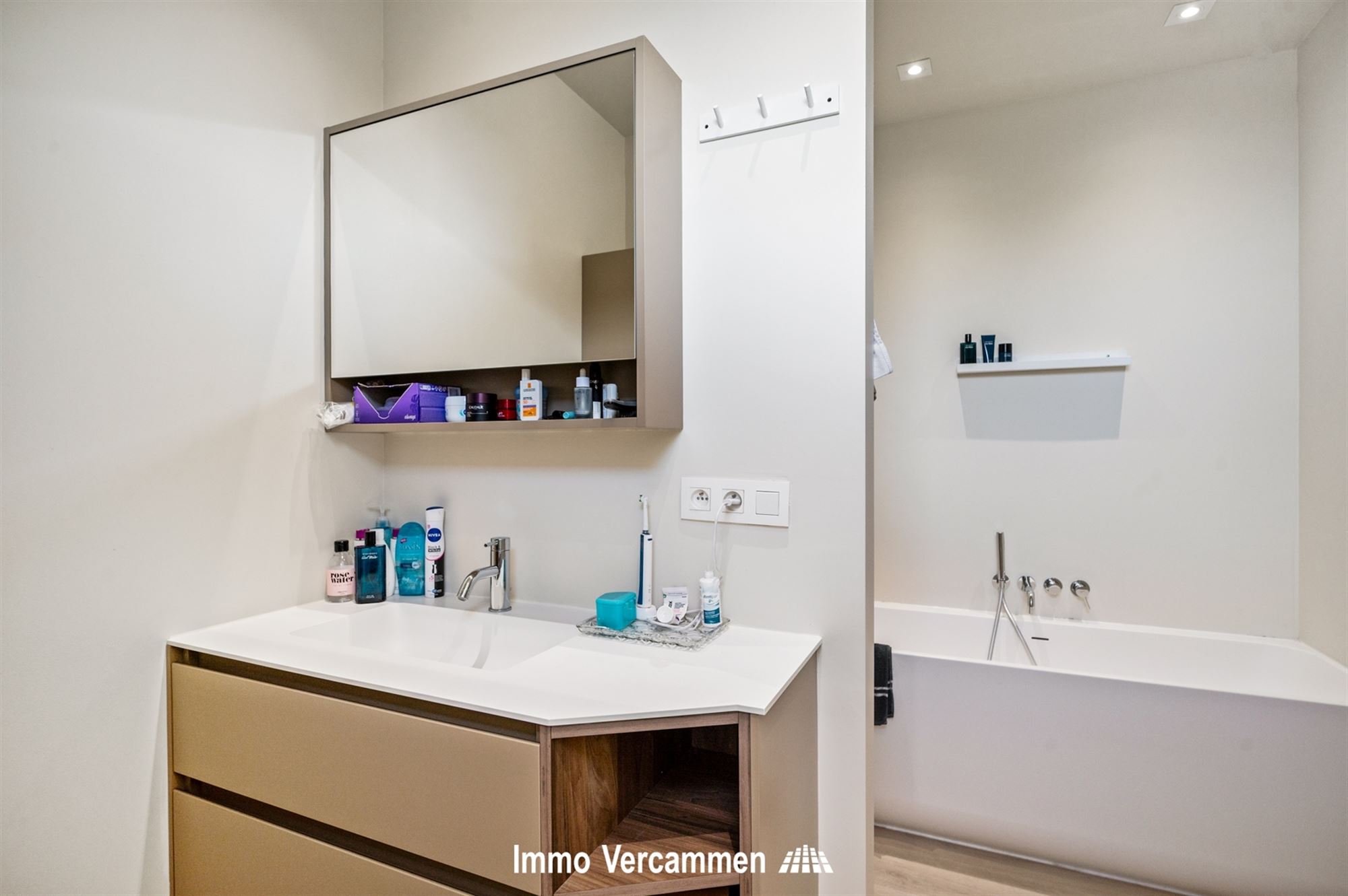 Verrassend ruime woning met 5 slpks te Duffel