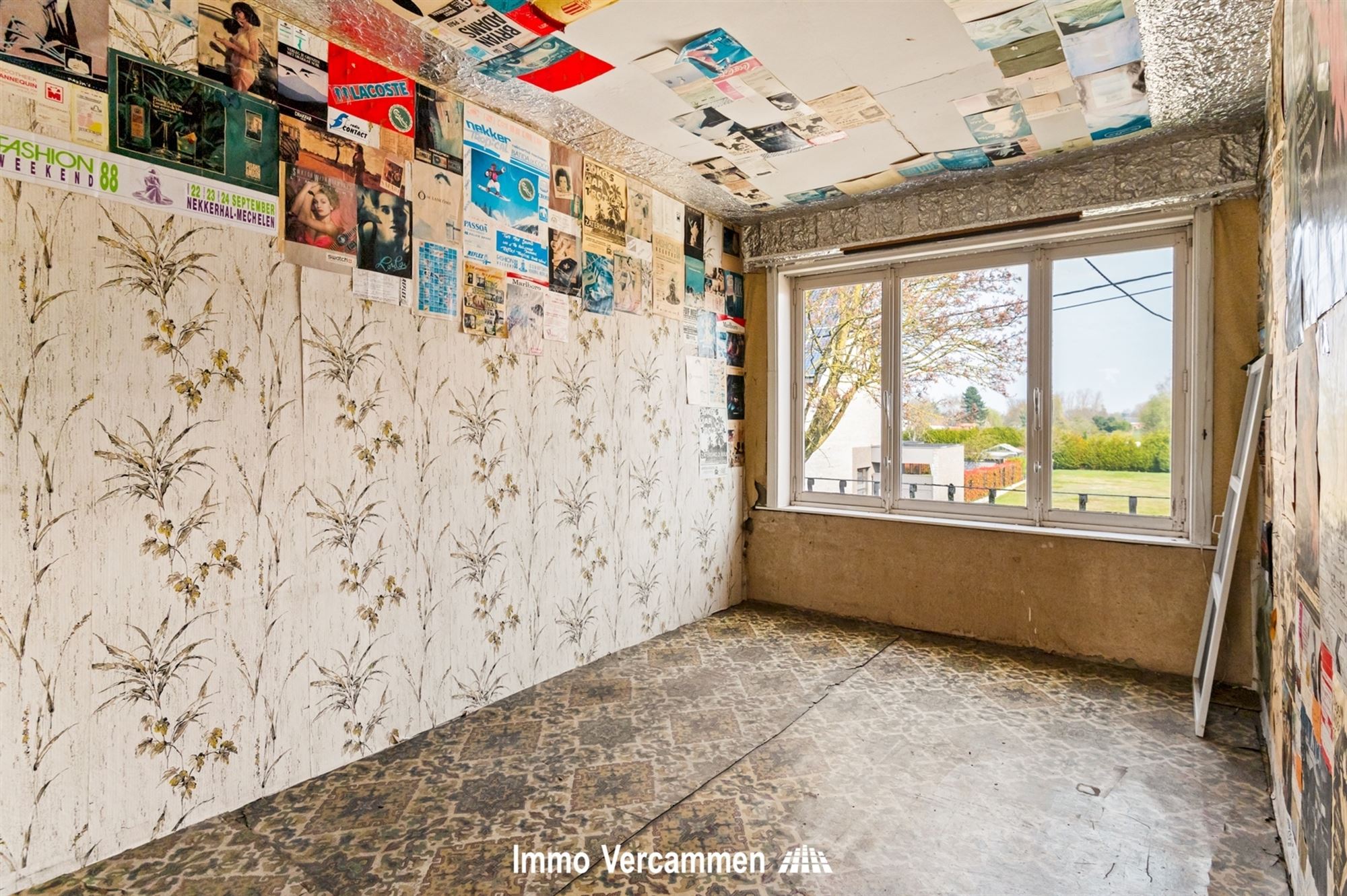 Te renoveren gezinswoning, uiterst gunstig gelegen te Sint-Katelijne-Waver