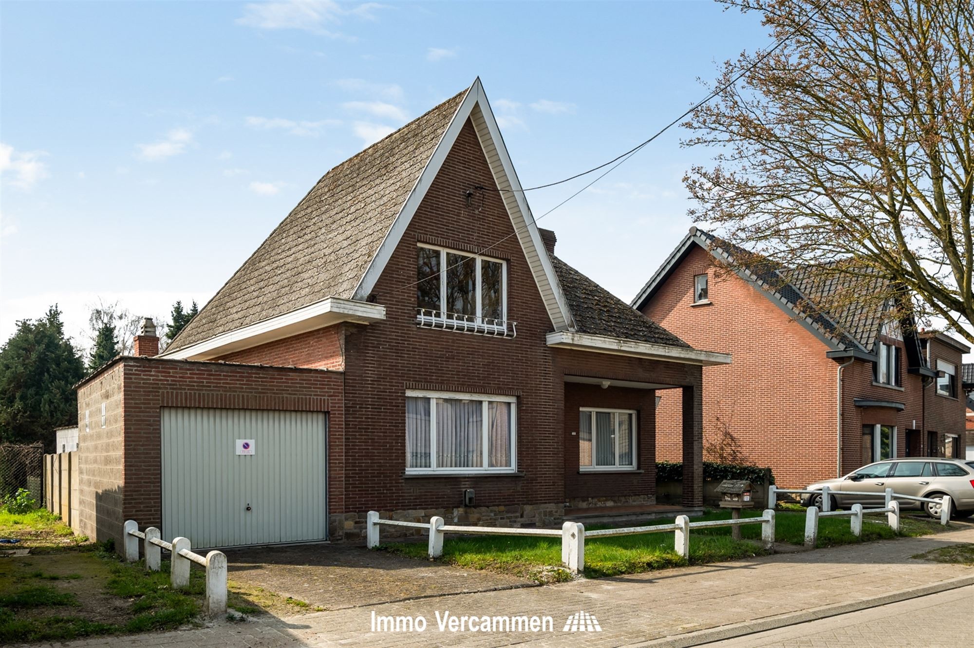 Te renoveren gezinswoning, uiterst gunstig gelegen te Sint-Katelijne-Waver