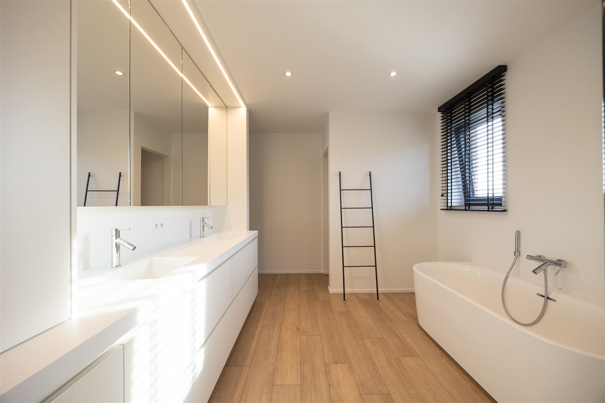 Moderne & energiezuinige gezinswoning te Onze-Lieve-Vrouw-Waver