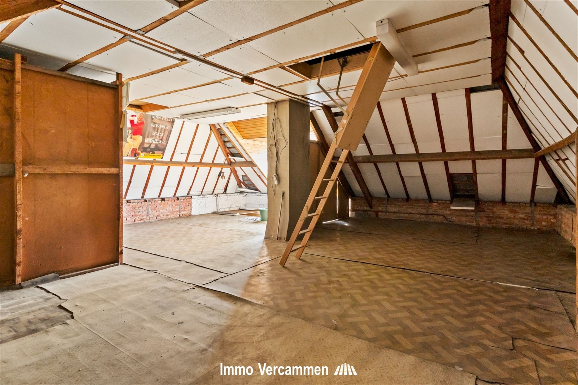 Te renoveren gezinswoning, uiterst gunstig gelegen te Sint-Katelijne-Waver