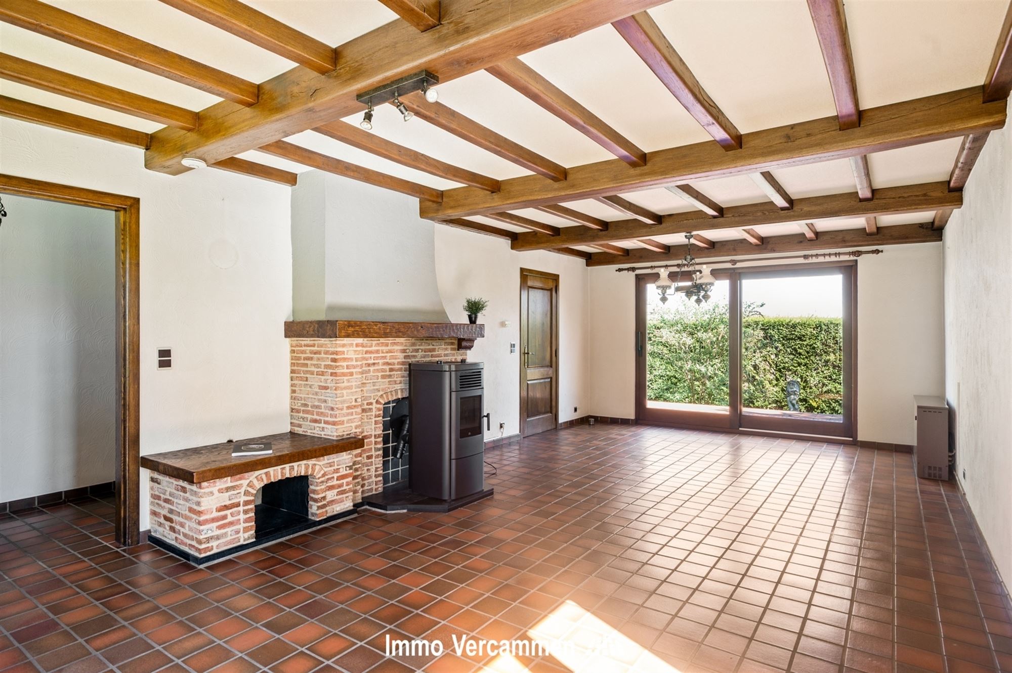 Goed onderhouden gelijkvloerse woning, gelegen op een residentiële en groene locatie te Bonheiden