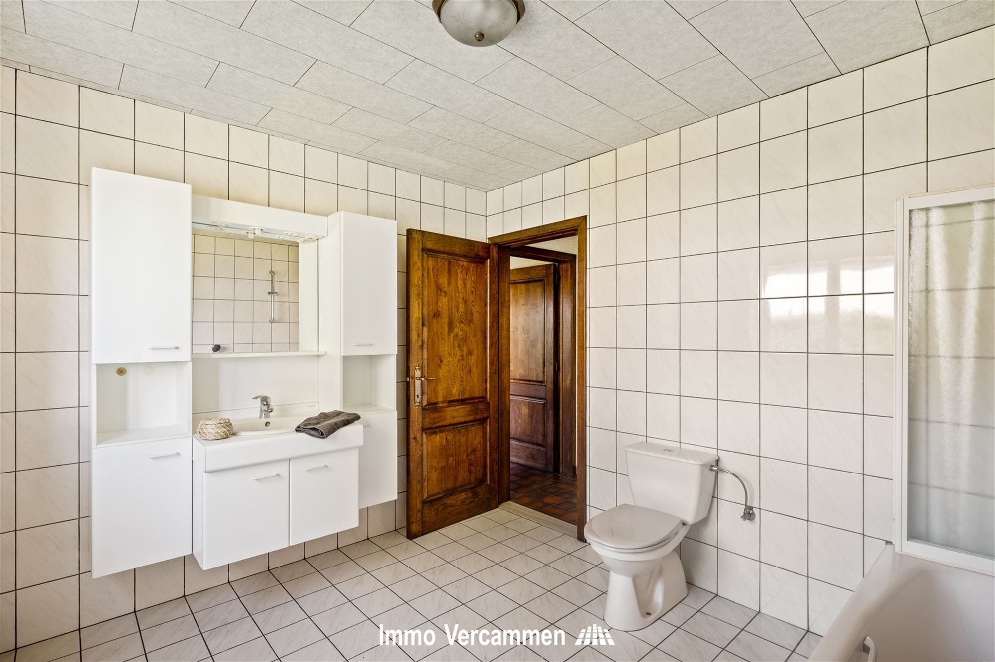 Goed onderhouden gelijkvloerse woning, gelegen op een residentiële en groene locatie te Bonheiden