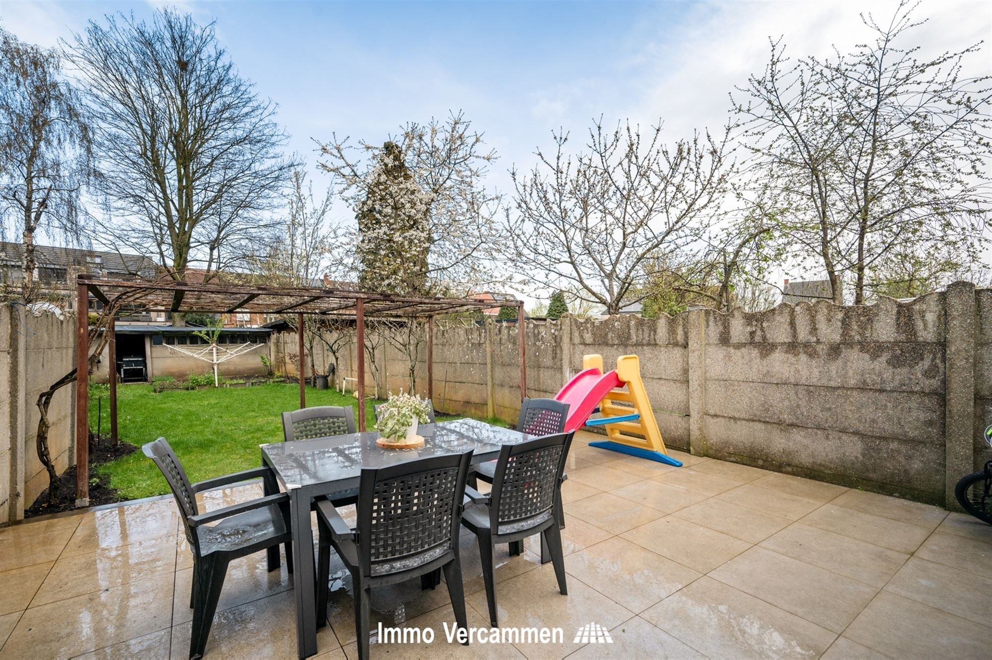 Instapklare woning met 4 SLPK te Mechelen