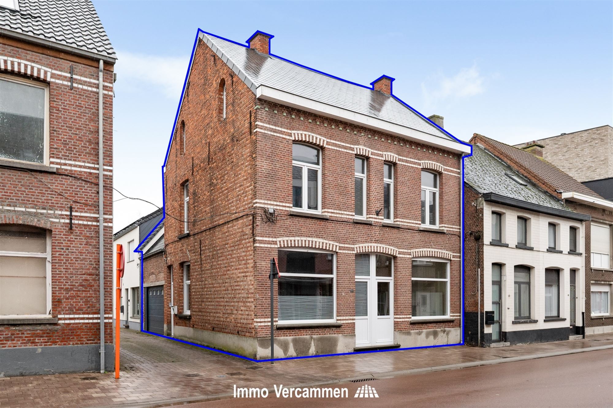 Gemoderniseerde woning met 4 slpks te Putte