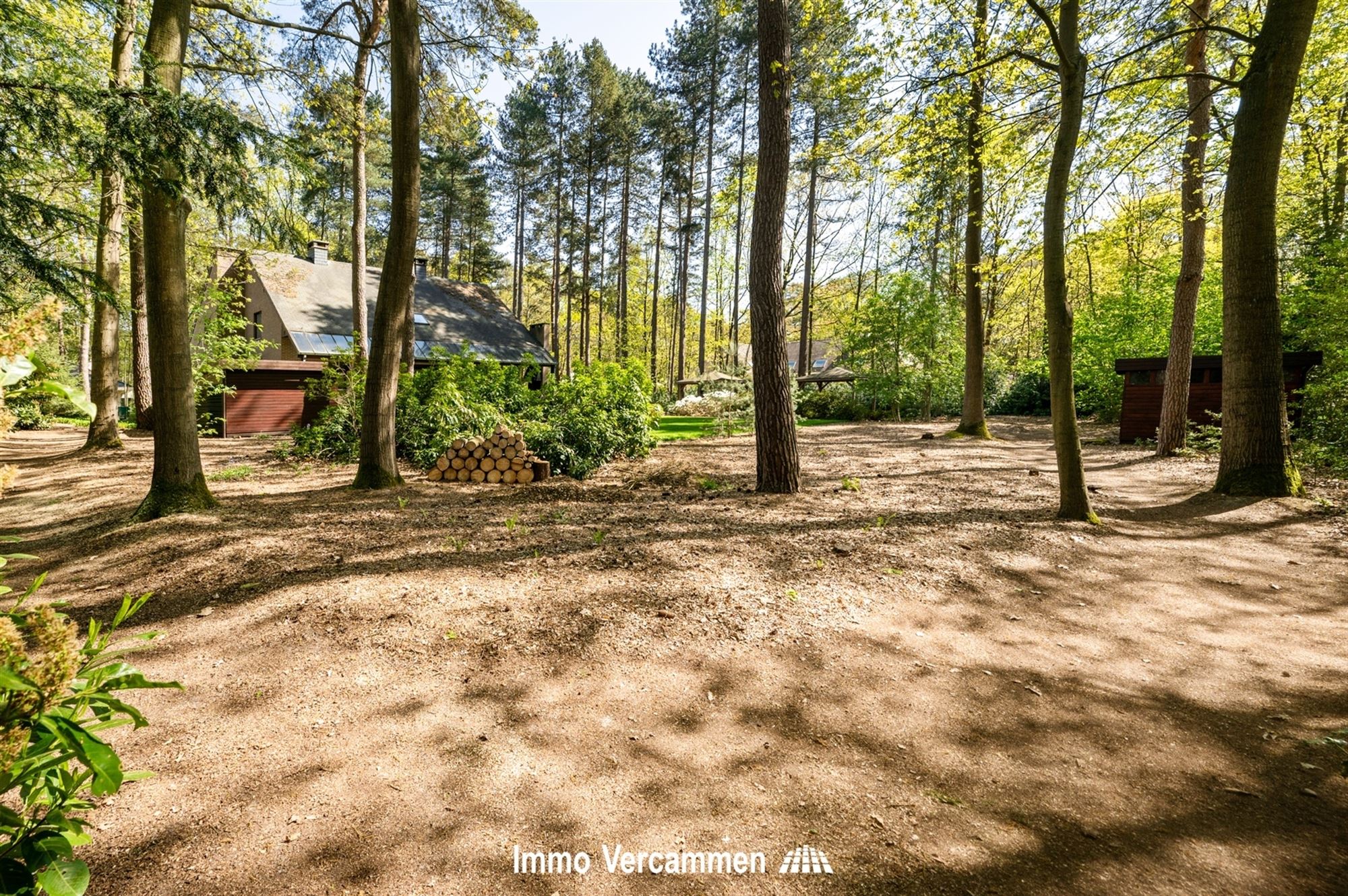 Statige villa nabij het golf- en meerdomein te Keerbergen