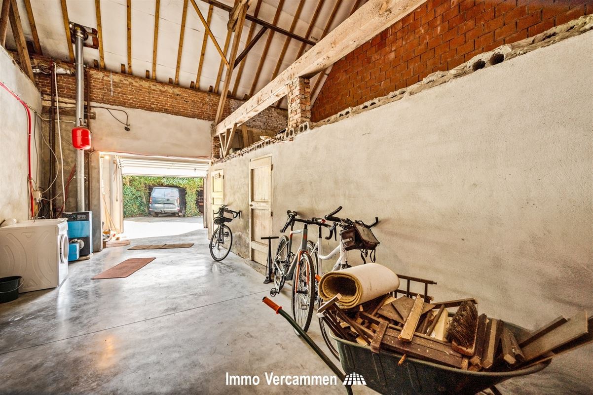 Karaktervolle, landelijke woning op 9319 m² te Onze-Lieve-Vrouw-Waver