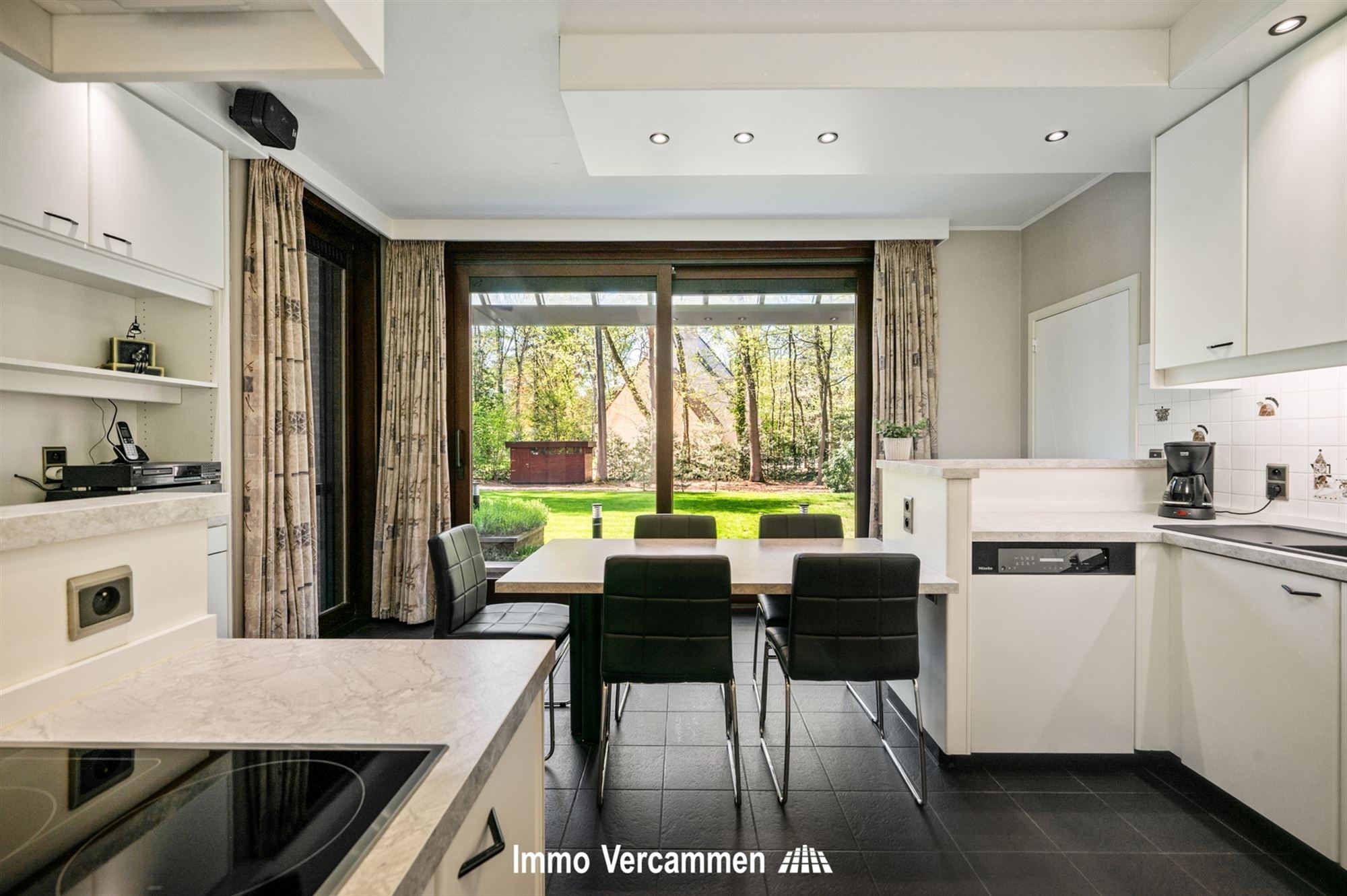 Statige villa nabij het golf- en meerdomein te Keerbergen