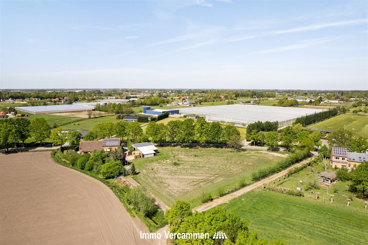 Karaktervolle, landelijke woning op 9319 m² te Onze-Lieve-Vrouw-Waver