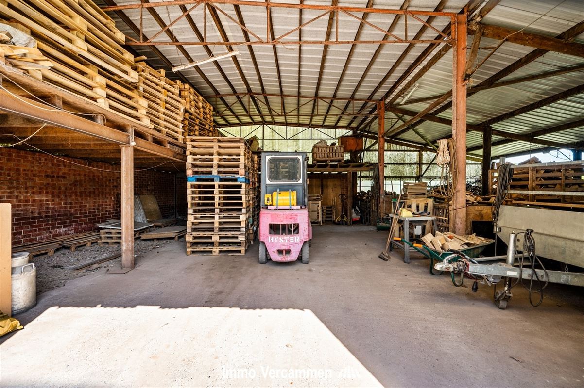 Karaktervolle, landelijke woning op 9319 m² te Onze-Lieve-Vrouw-Waver