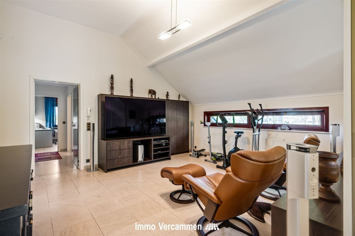 Statige villa nabij het golf- en meerdomein te Keerbergen