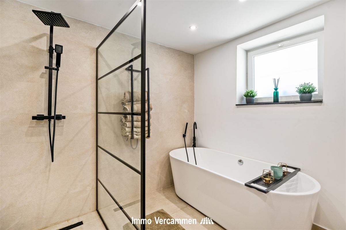 Instapklare woning op een unieke locatie te Onze-Lieve-Vrouw-Waver