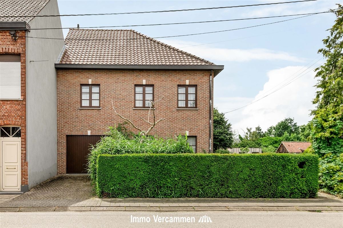 Solide gezinswoning met potentieel op een gunstige locatie te Sint-Katelijne-Waver