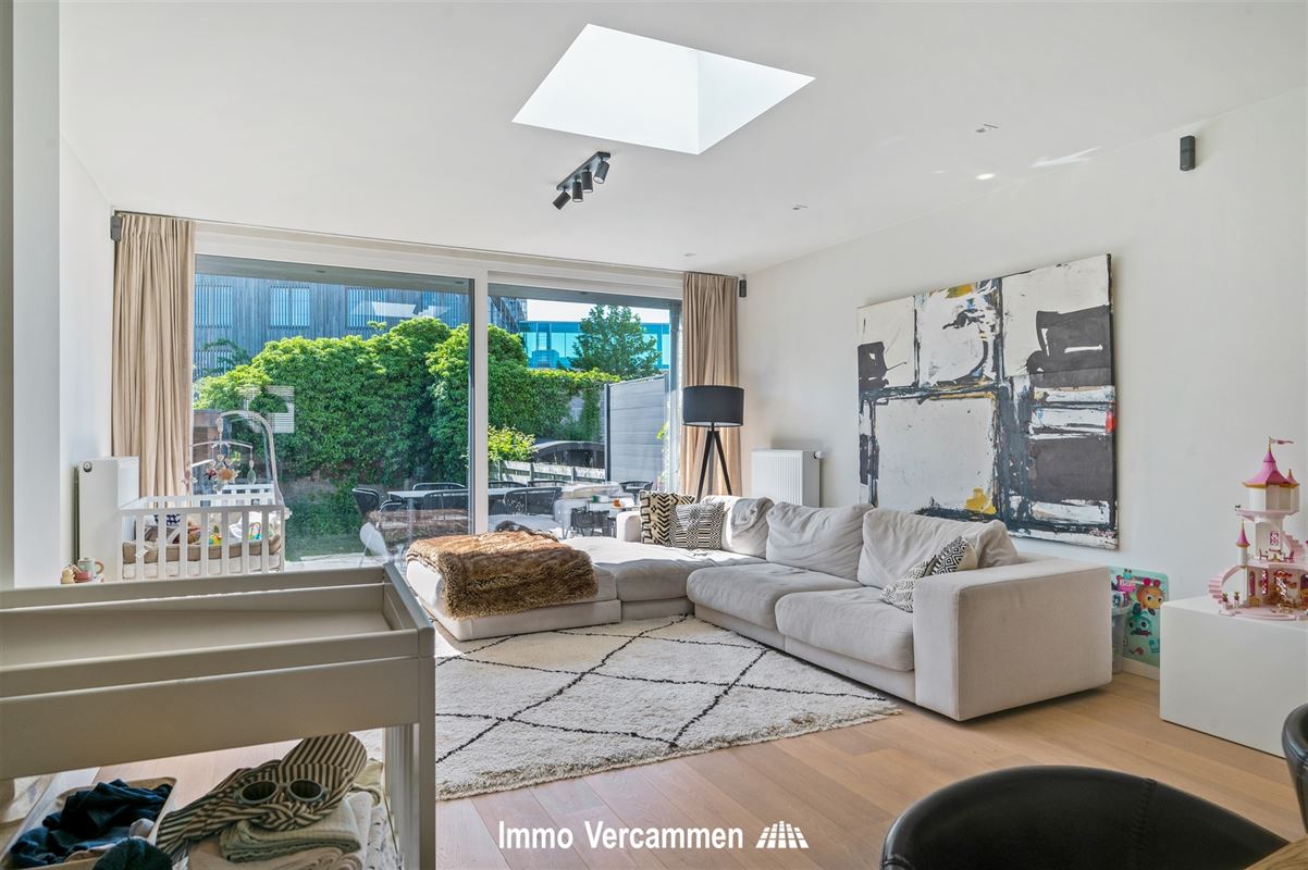 Knap afgewerkte woning, aan de vaart te Mechelen