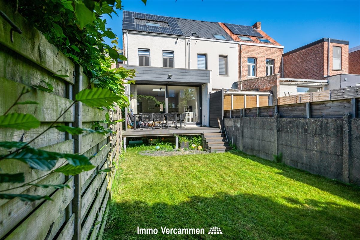 Knap afgewerkte woning, aan de vaart te Mechelen