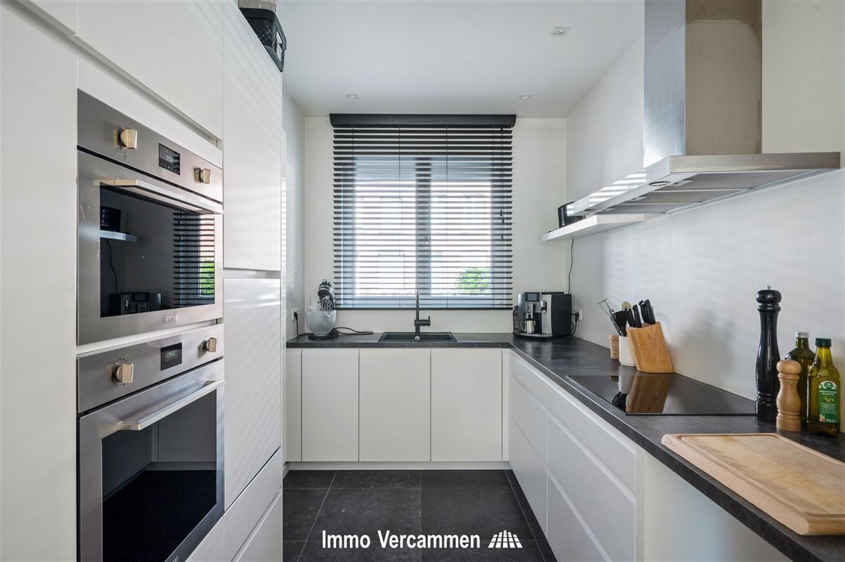 Knap afgewerkte woning, aan de vaart te Mechelen