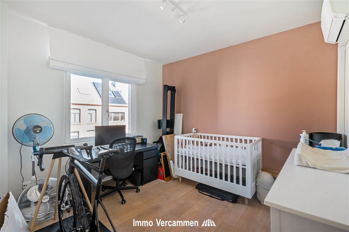Knap afgewerkte woning, aan de vaart te Mechelen