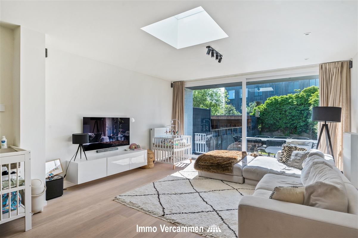 Knap afgewerkte woning, aan de vaart te Mechelen
