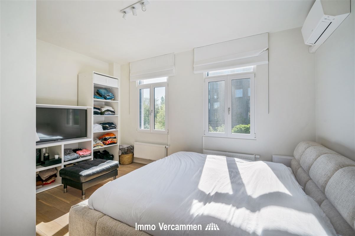 Knap afgewerkte woning, aan de vaart te Mechelen