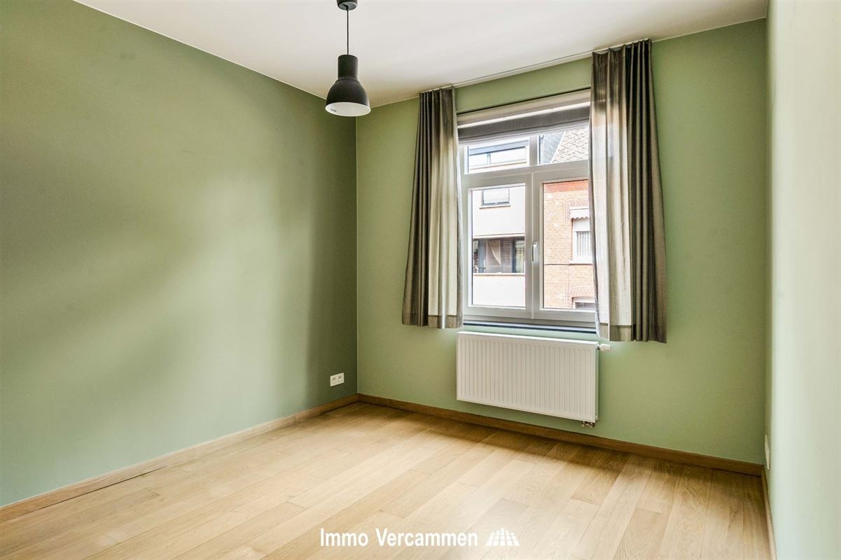 Verrassend ruim appartement met 3 SLPK te Putte
