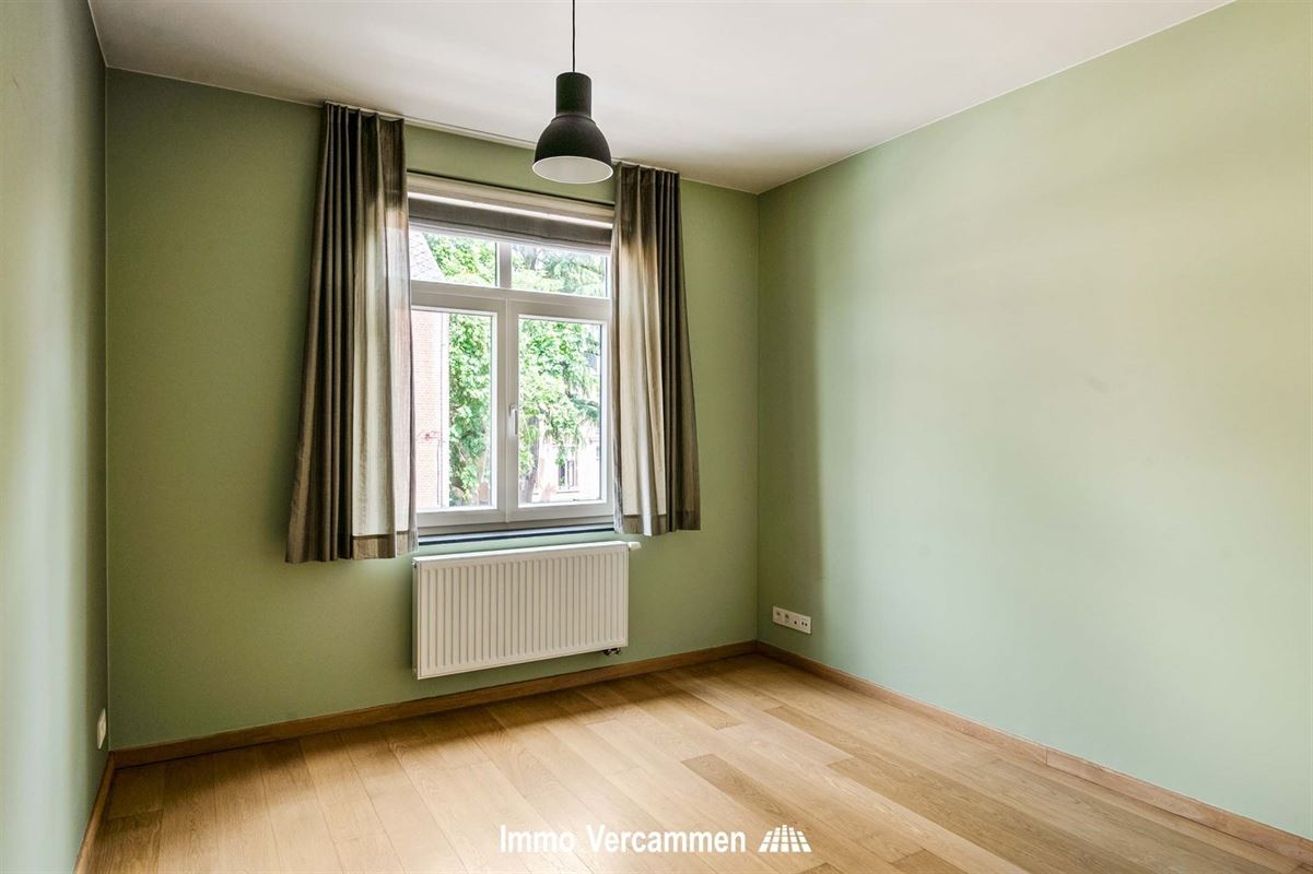 Verrassend ruim appartement met 3 SLPK te Putte