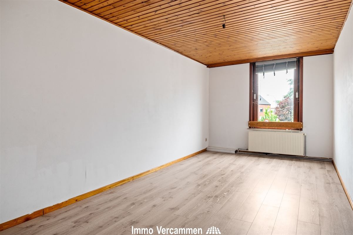 Te moderniseren woning met 3 slpks te Putte