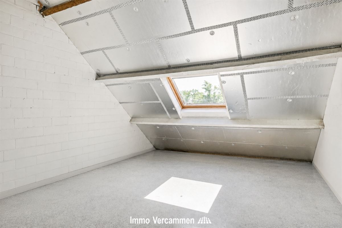Veelzijdige eigendom met praktijkruimte in Berlaar