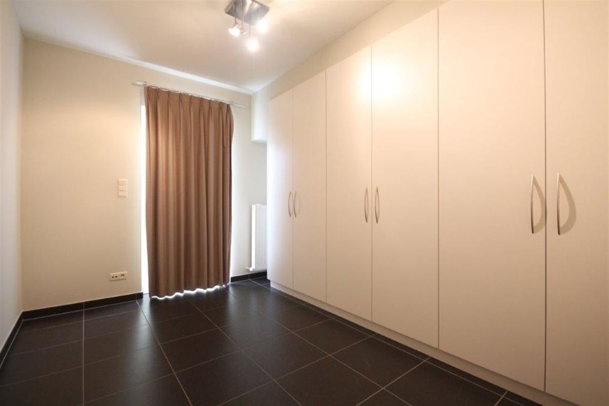 Verrassend ruim gelijkvloers appartement te Putte
