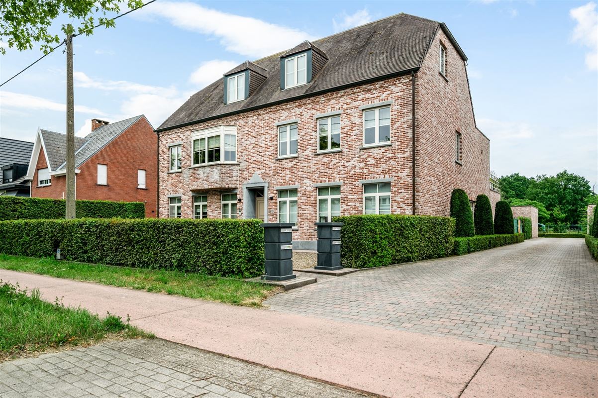 Verrassend ruim gelijkvloers appartement te Putte
