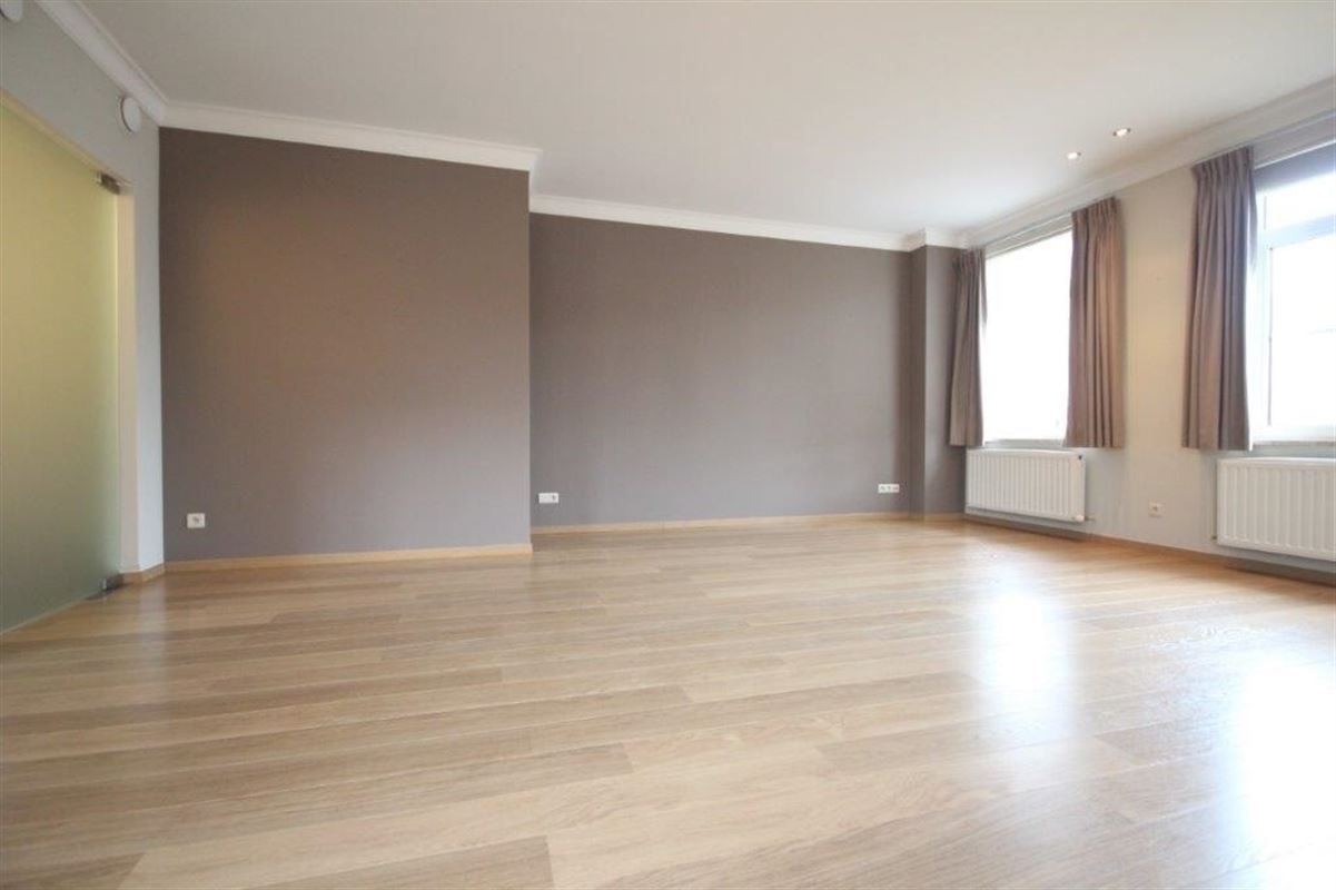 Verrassend ruim gelijkvloers appartement te Putte