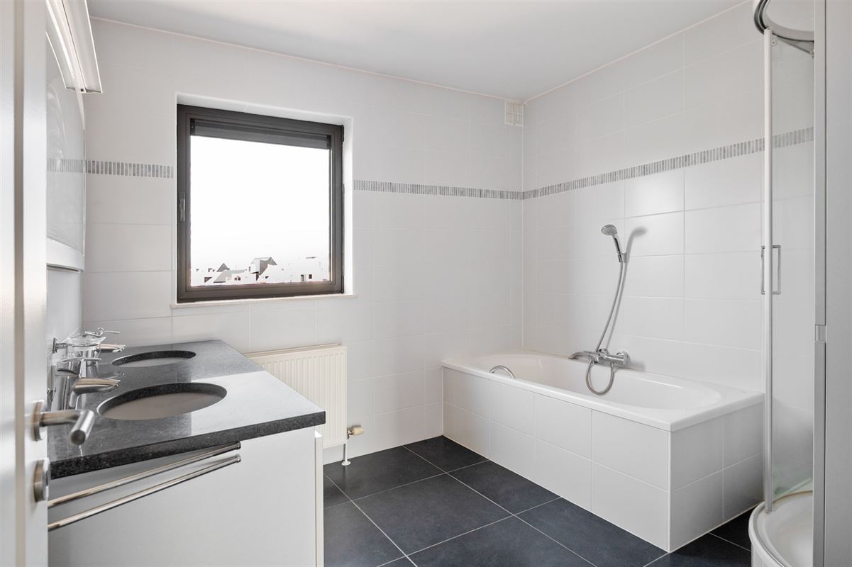 Knap appartement met 2 slpks en dressing te Putte