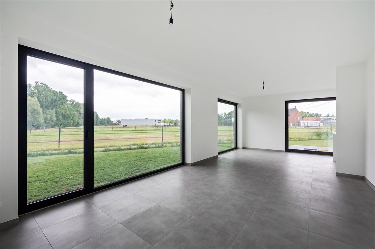 Nieuwbouwwoning met 3 SLPK en zuid-tuin te Sint-Katelijne-Waver
