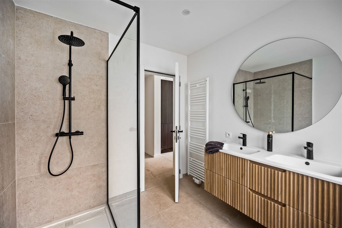 Recent gemoderniseerde, instapklare woning te Putte