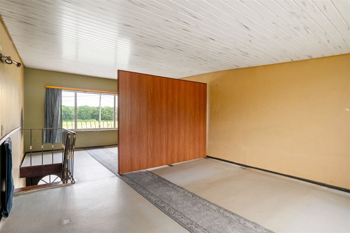 Bescheiden, grondig te moderniseren woning te Onze-Lieve-Vrouw-Waver