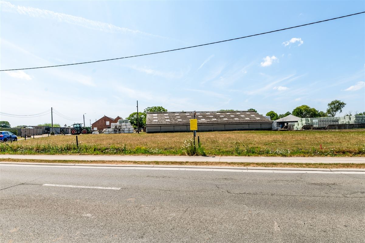 Bouwgrond voor OB met opp. 823 m² te Putte