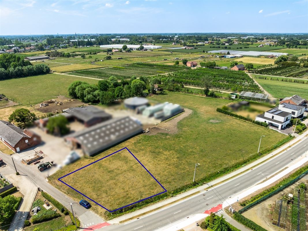 Bouwgrond voor OB met opp. 823 m² te Putte