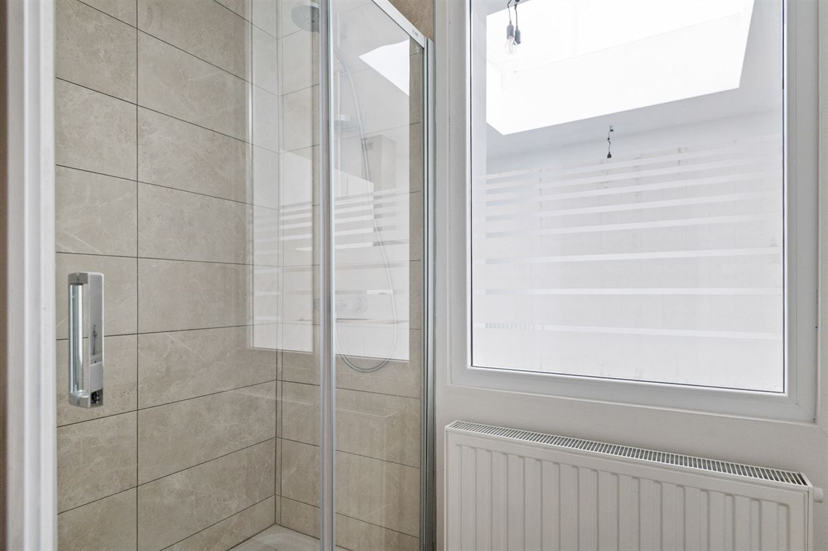 Gemoderniseerde woning met 4 slpks te Putte