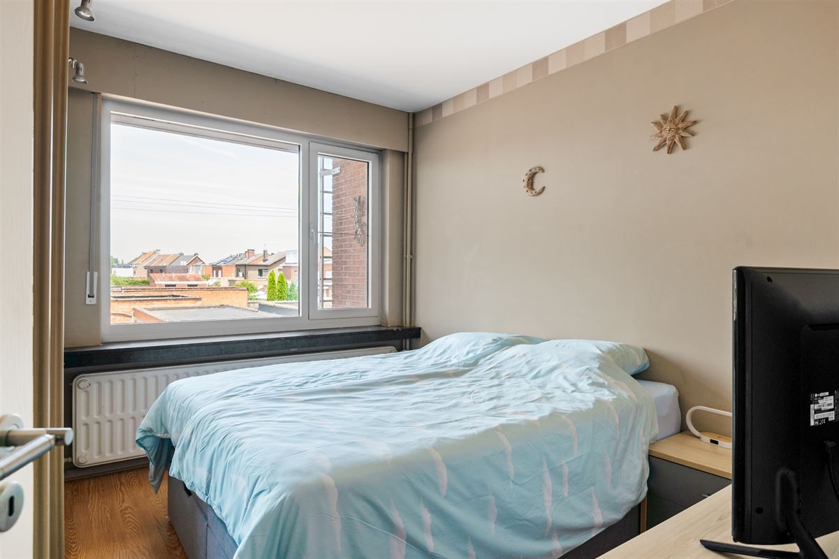Aangenaam appartement met 2 SLPK en garage te Duffel